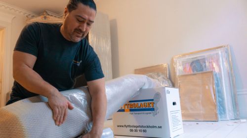 Packmästare plastar