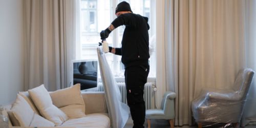 Packmästare emballerar